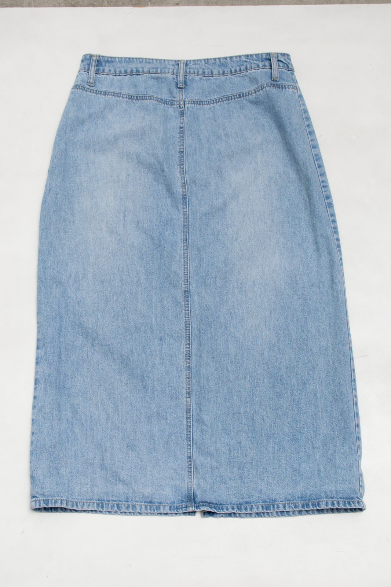 #153 Bill Blass Jeanswear Denim Midi Skirt Blue | c. 173 | Size 14