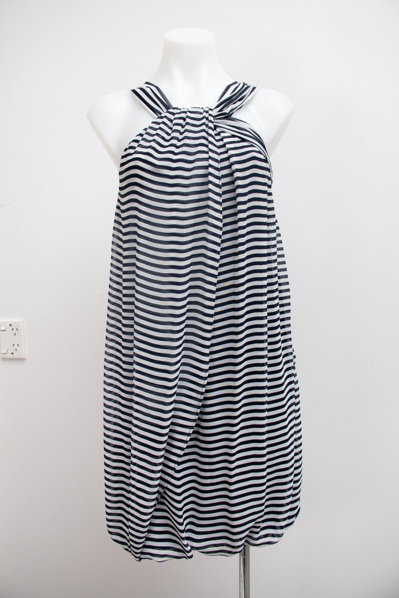 #85 Zara Basic Halter Top Black | c. 175 | Size 10