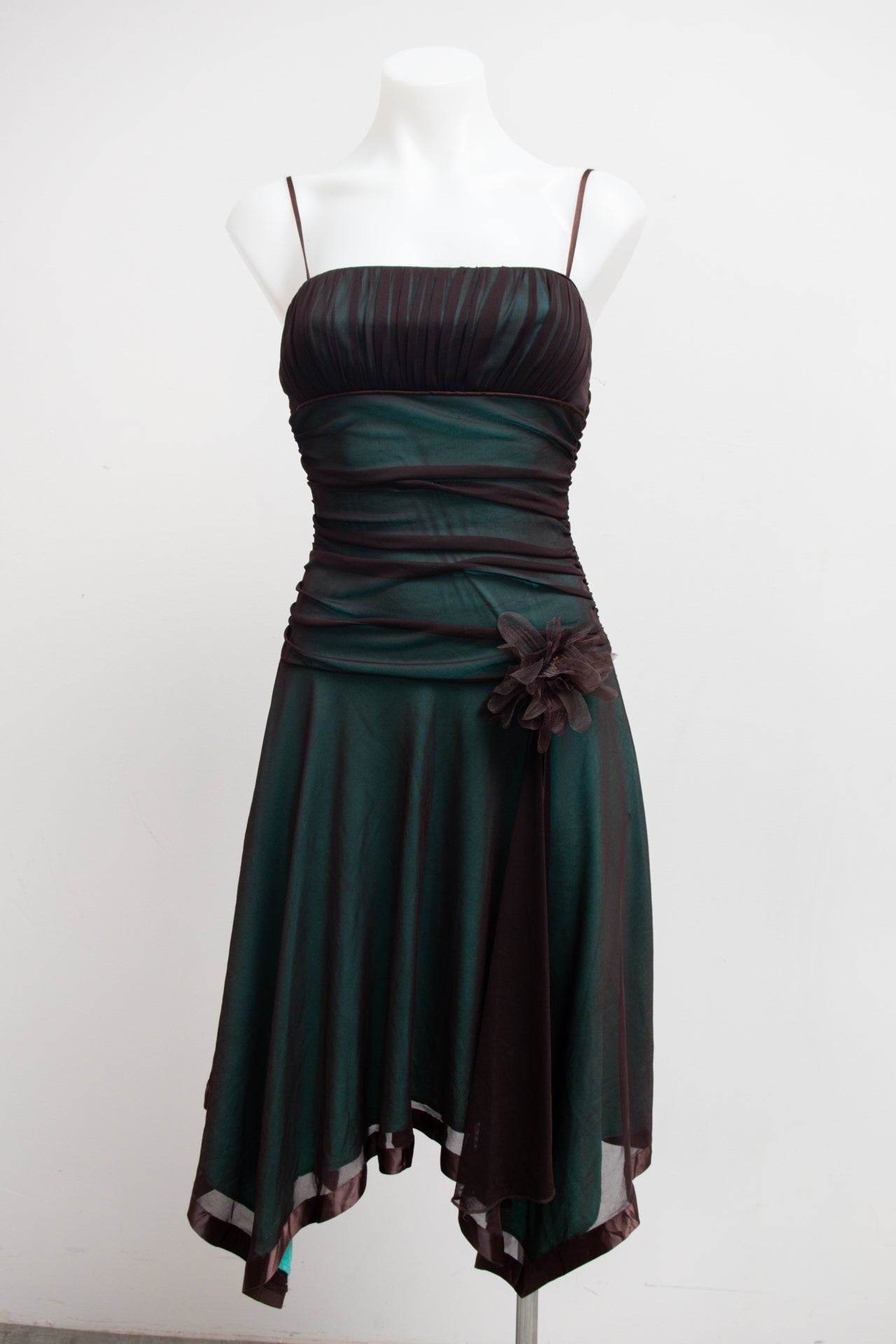 #74 City Triangles Green | c. 176 | Size 8