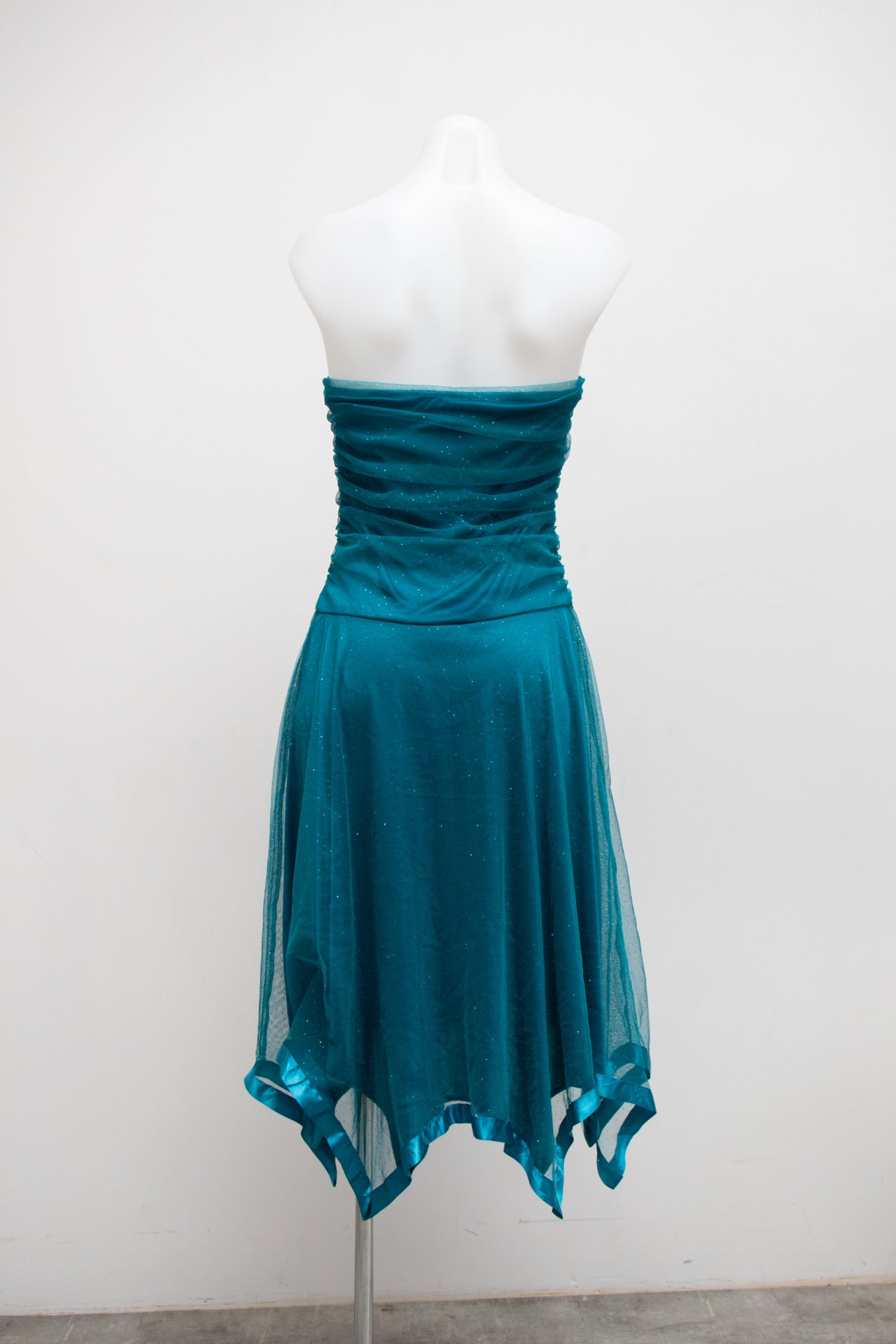 #77 Speechless Blue | c. 176 | Size 10