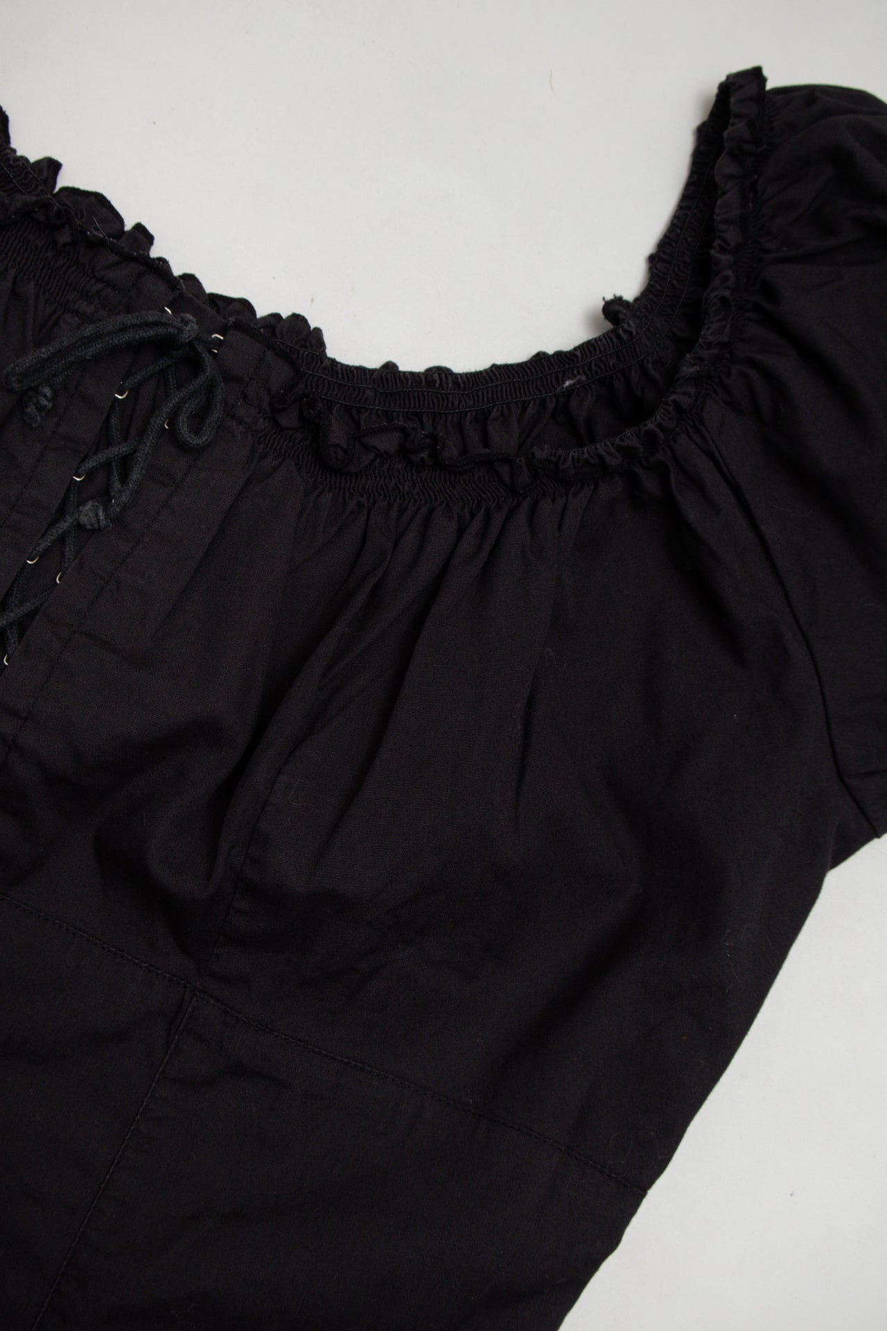 #128 Jenniffer Short-sleeve Peasant Crop Top Black | c. 173 | Size 12