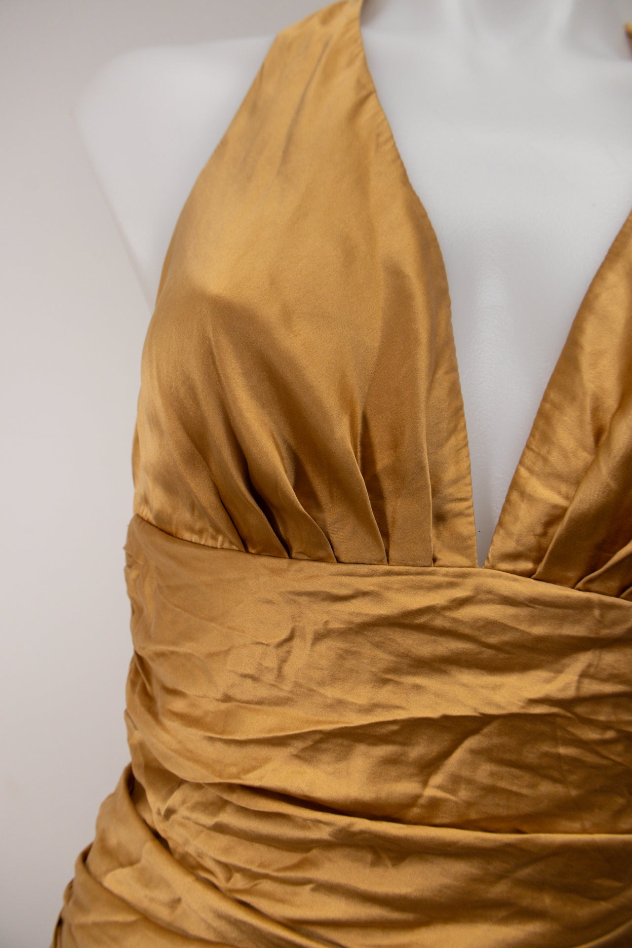 #107 Caché Gold | c. 175 | Size 6