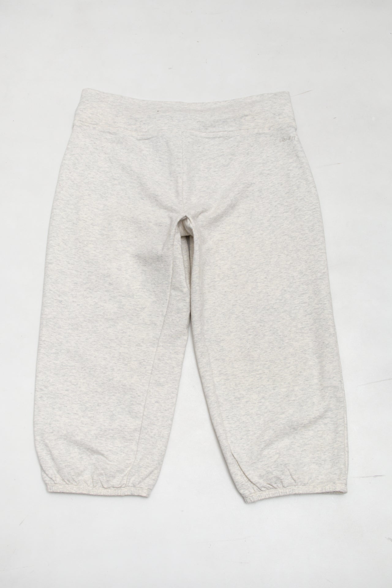 #103 Nike Cropped Sweatpants / Capri Pants Gray | c. 173 | Size 8