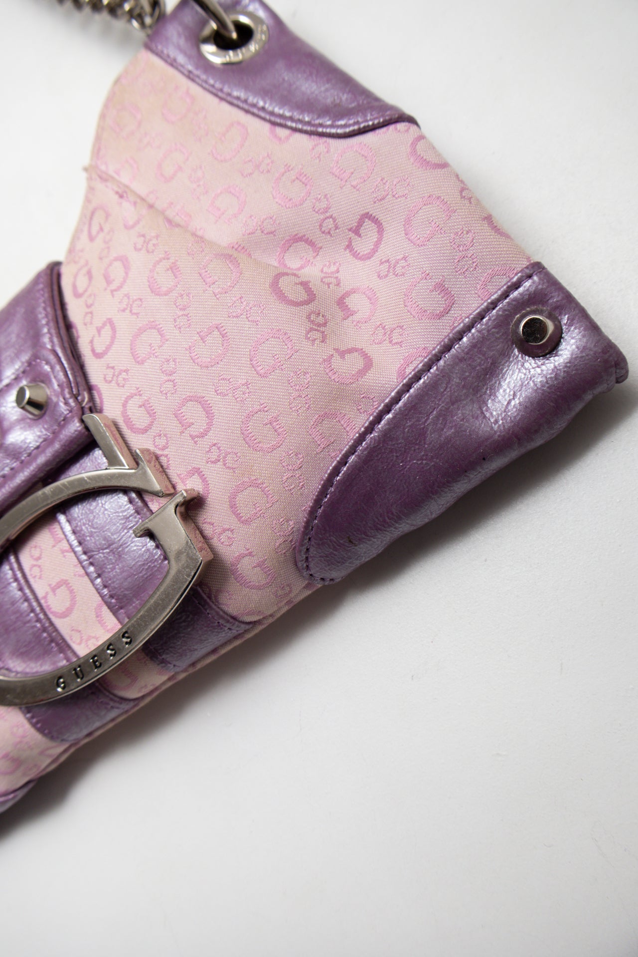 #236 Guess Shoulder Bag Pink | c. 175