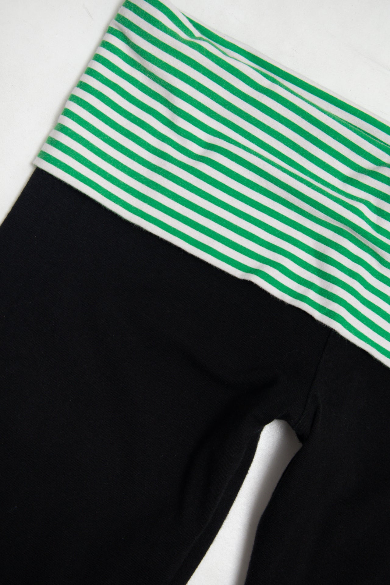 #68 Pink Pants Black | c. 176 | Size 12