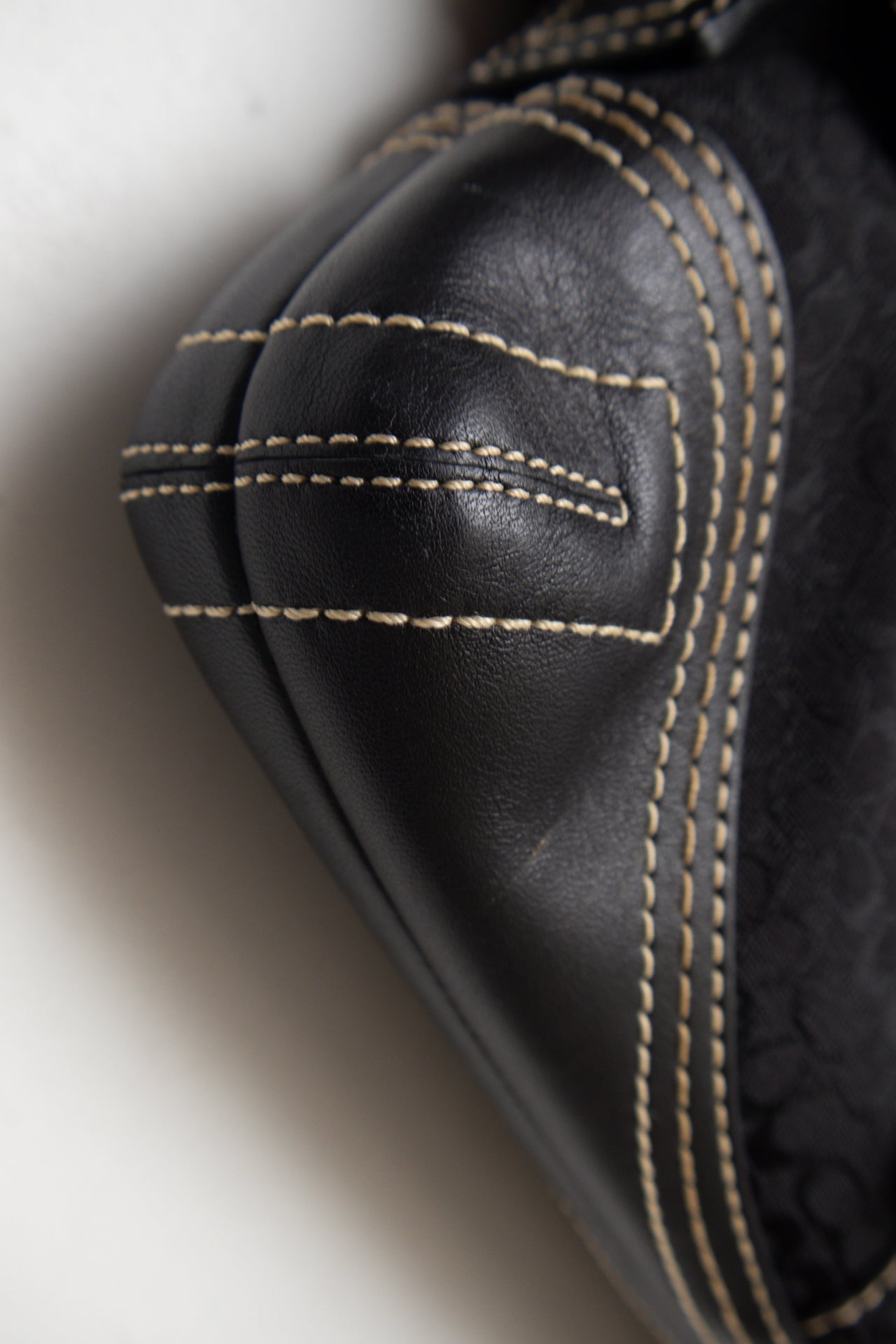 #183 Coach Shoulder Bag Black | c. 176 | Size