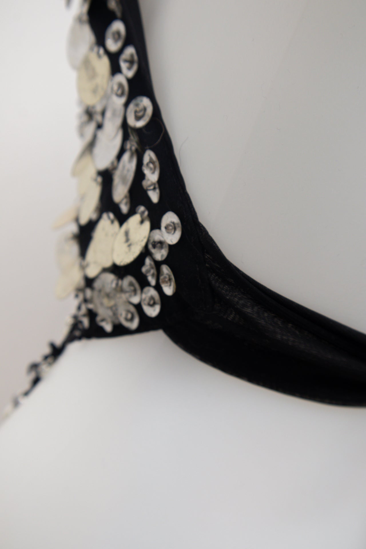 #01 Halter Top Black | c. 176 | Size 6/8