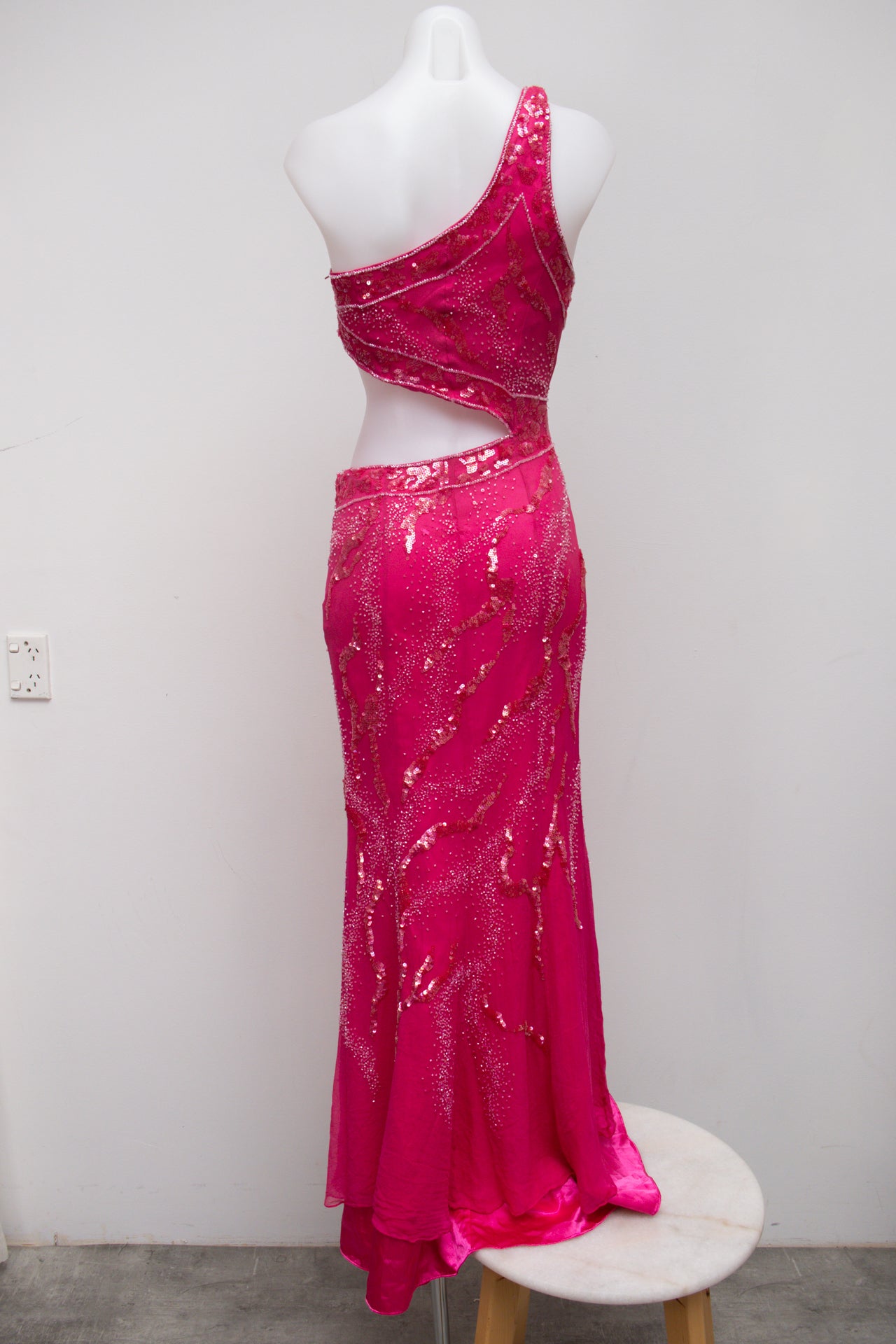 #100 Pink | c. 175 | Size 8