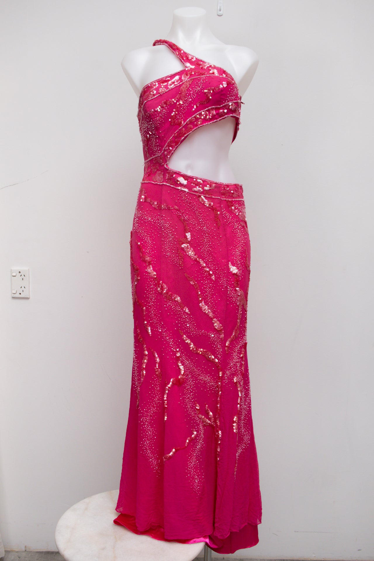 #100 Pink | c. 175 | Size 8